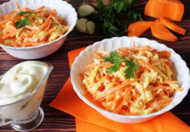Морковь с яйцом, сыром, чесноком и майонезом
