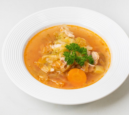 Щи из свежей капусты с курицей